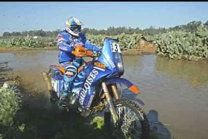 El italiano Fabrizio Meoni es uno de los firmes candidatos para hacerse con la 26 edición de la carrera en la modalidad de motos. El piloto tendrá que vérselas con los españoles Esteve y Roma.