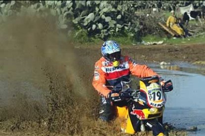 Un tercer puesto que significa el liderato en la general de motocicletas. Roma partía como cabeza de equipo en la carrera pero todo puede pasar en el Dakar y Esteve está demostrando que puede ganar.