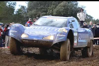 La 26º edición del prestigioso rally parece que comienza bien para los españoles. En la categoría de autos, el piloto Josep María Serviá venció la segunda etapa, una especial de 25 km disputada en Francia.