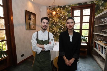 Samuel Naveira y Génesis Cardona, del restaurante Muna. LUIS DE LA MATA