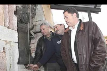 Tanta fue la alegría de los vecinos de Cuadros que hicieron replicar las campanas de la iglesia con el fin de anunciar a todos los habitantes el final del secuestro de su paisana.
