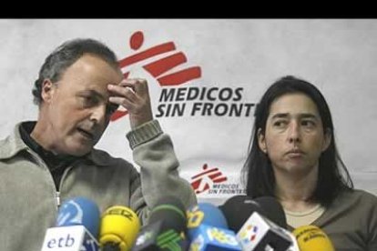 Después de celebrar la liberación de las dos cooperantes, Médicos Sin Fronteras (MSF)expresó la indignación por el secuestro, ya que «es también el secuestro de la acción humanitaria independiente» y señaló que «acciones como esta hipotecan la asistencia humanitaria a las poblaciones más vulnerables, motivo por el que nuestras compañeras estaban trabajando en Somalia». MSF ha trabajado continuamente en Somalia durante más de 16 años y, actualmente, da asistencia médica en once regiones del país. Hay 60 cooperantes y más de 800 trabajadores locales.