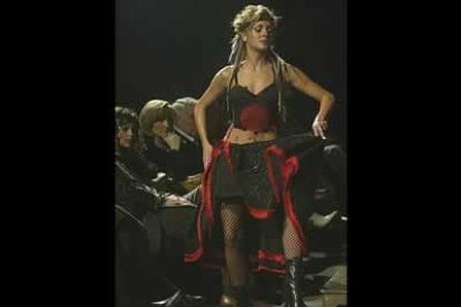 La gala se completó con coreografías y bailes en los que participaron las aspirantes.