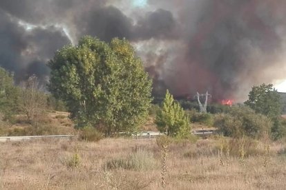 Vista del incendio. RAMIRO