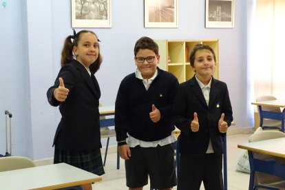 El colegio Peñacorada abre sus puertas. DL