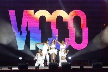 España se rinde ante las campeonas del mundo. FERNANDO VILLAR / RODRIGO JIMÉNEZ / EFE