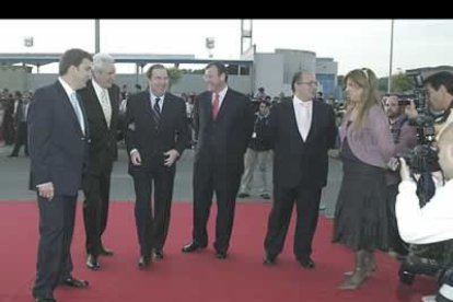 Las autoridades locales y autonómicas se encargaron de dar la bienvenida la los invitados.