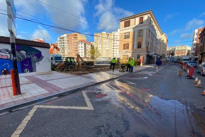 Cae el muro de Feve en León. RAMIRO