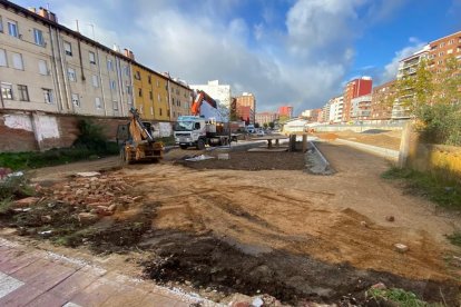 Cae el muro de Feve en León. RAMIRO