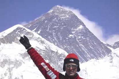 Las vistas más espectaculares del Everest se ven desde Kalapatar (5.600 metros) porque en el campo base estamos tan metidos encima de la cascada que no podemos ver la cima.