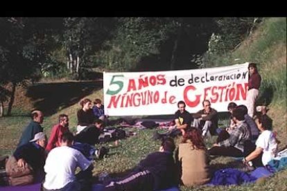 Varios ecologistas y montañeros se reunieron en Picos para debatir temas que les preocupan. No hace falta una gran ciudad para reivindicar.