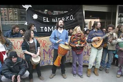 La música es tambien una forma de alzar la voz y así lo hacen algunos ecologistas bercianos.