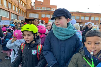 Los alumnos se han apuntado a la protesta. J. NOTARIO