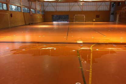 Realizar actividades deportovas se hace complicado en el Quevedo. DL