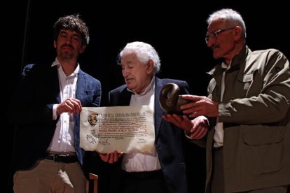 Homenaje a Gamoneda en Gordoncillo. PEIO GARCÍA