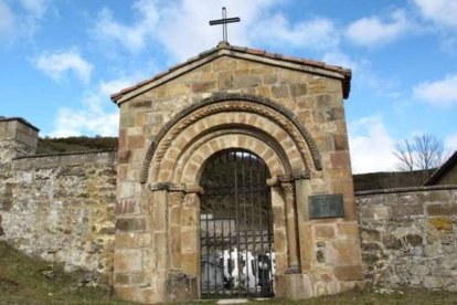 Ermita de San Miguel en Boca de Huérgano.