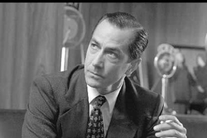 ...y David Strathairn por <i>Buenos días, nueva suerte</i>.