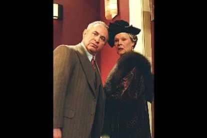 Judi Dench, por <i>Mrs. Henderson Presents</i>.