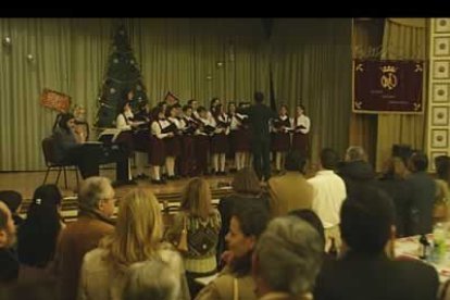 Las inocentes voces de los niños también pusieron la nota musical a la fiesta.