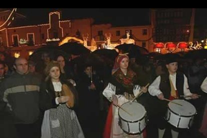 El programa municipal se compone de 263 actividades, veinte viajes organizados, once exposiciones y siete cursos formativos.