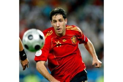 Esperaba con ganas su participación con el combinado nacional en una fase final de un gran campeonato, después de haber tenido una presencia casi testimonial en el Europeo de Portugal. No le ha pesado la responsabilidad. Se fajó con acierto en tareas de contención, midió sus incorporaciones al ataque y añadió el plus de algunos pases largos que hicieron mucho daño a los rivales. Fue el dueño del lateral izquierdo.