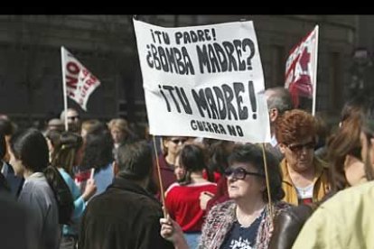 El buen tiempo animó a los leoneses a participar en la manifestación.