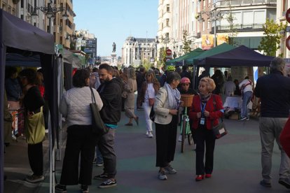 La Feria del Voluntariado en León. JONATHAN NOTARIO