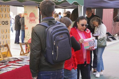 La Feria del Voluntariado en León. JONATHAN NOTARIO