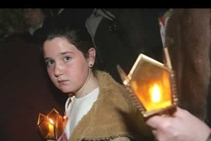 La devoción no tienen edad, por eso la Semana Santa atrae tanto a jóvenes y mayores.