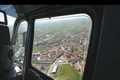 Desde el aire se divisan el cementéreo municipal, un tanatorio y el punto limpio de la ciudad.
