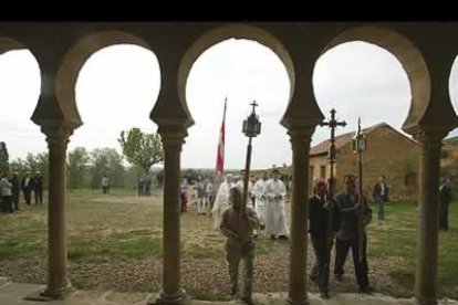 Monasterio desaparecido tras la desamortización, fue fundado a finales del siglo IX por monjes cordobeses que se asentaron sobre una vieja iglesia visigótica consagrada al arcángel San Miguel.
