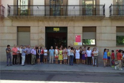 Minuto de silencio en la Subdelegación del Gobierno en Cáceres
