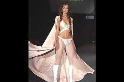 La colección de <b>Locking Shoking</b> es pura excentricidad. Uno de los experimentos: estos leggings de seda con lúrex.