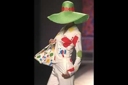 Todo ello sin renunciar a la originalidad y algún que otro exceso, para poner su particular sello.