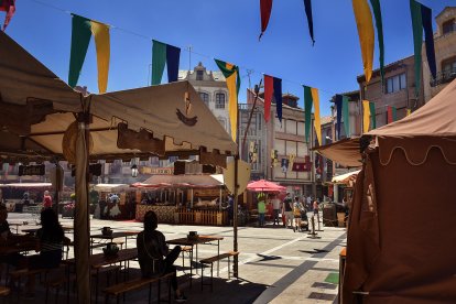 Oficios tradicionales donde el cuero, el hierro y los textiles son los protagonistas de la muestra. DANIEL PISABARRO GALLEGO