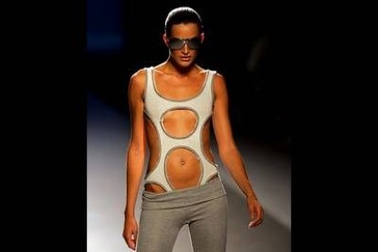 Las prendas rotas y la invención de nuevas formas, son una invención del modisto.