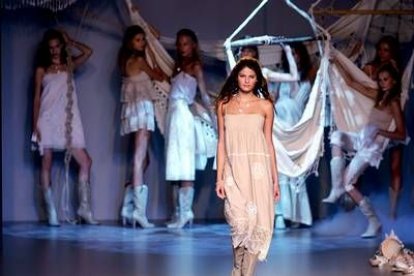 En la jornada de hoy de Cibeles los hermanos Aitor e Iñaki Muñoz (Ailanto) han presentado su nueva colección para esta primavera.