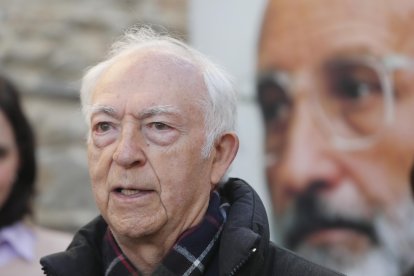 Emotivo también el recuerdo de un rival político como el que fue diputado por la UCD, Manuel Ángel Fernández Arias. L.DE LA MATA