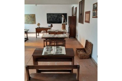 La Escuela del Ayer, que  muestra la realidad escolar de un pasado no lejano.