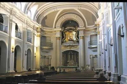 Los Reyes Católicos se encargaron de refundar en 1478 el santuario abierto por Enrique IV en 1455. Isabel II obtendría del papa Pío XI la dignidad de basílica para el santuario.