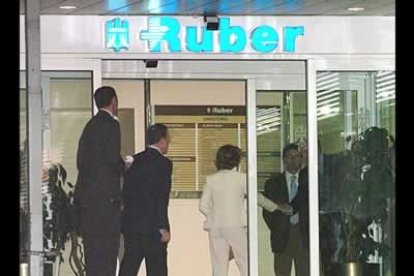 Su madre Paloma Rocasolano llegó al centro médico al filo de las dos de la madrugada. Poco después nacía su nieta.