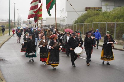 Ofrenda de los ayuntamientos del voto a La Virgen del Camino. J. NOTARIO