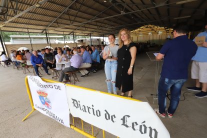 Consuelo Tordable recibió el premio del Columbrianos. ANA F. BARREDO