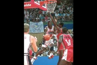 Michael Jordan, Magic Johnson, Larry Bird, Charles Barkley, Karl Malone,... Todas las grandes estrellas de la NBA juntas en un mismo equipo en Barcelona. El mejor conjunto de básket de la historia.