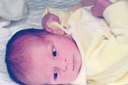 Fecha de nacimiento: 2 de febrero<br> Nombre del padre: Miguel Ángel Prieto Gabela<br> Nombre de la madre: Luz Florentina Sabugal Fernández<br>