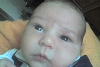 Fecha de nacimiento: 15 de febrero<br> Nombre del padre: Orlando Ferreiro Bello<br> Nombre de la madre: María Victoria García García<br>