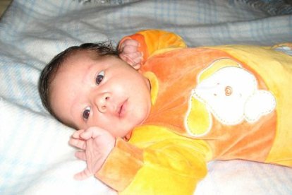 Fecha de nacimiento: 19 de febrero <br> Nombre del padre: José Manuel López Álvarez<br>  Nombre de la madre: Susana Fernández Méndez<br>