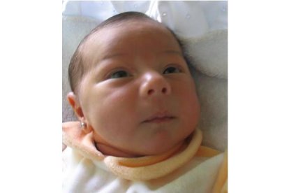 Fecha de nacimiento: 23 de febrero <br> Nombre del padre: Lorenzo Alonso Román <br>  Nombre de la madre: Eva Canal González<br>