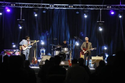 Blue Birds, durante su actuación ayer en el Palacio de Exposiciones. MARCIANO PÉREZ