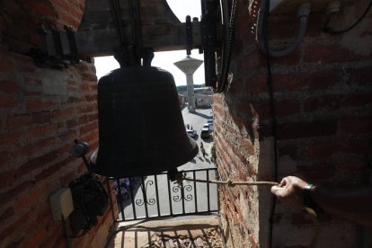 Repique de campanas. RAMIRO